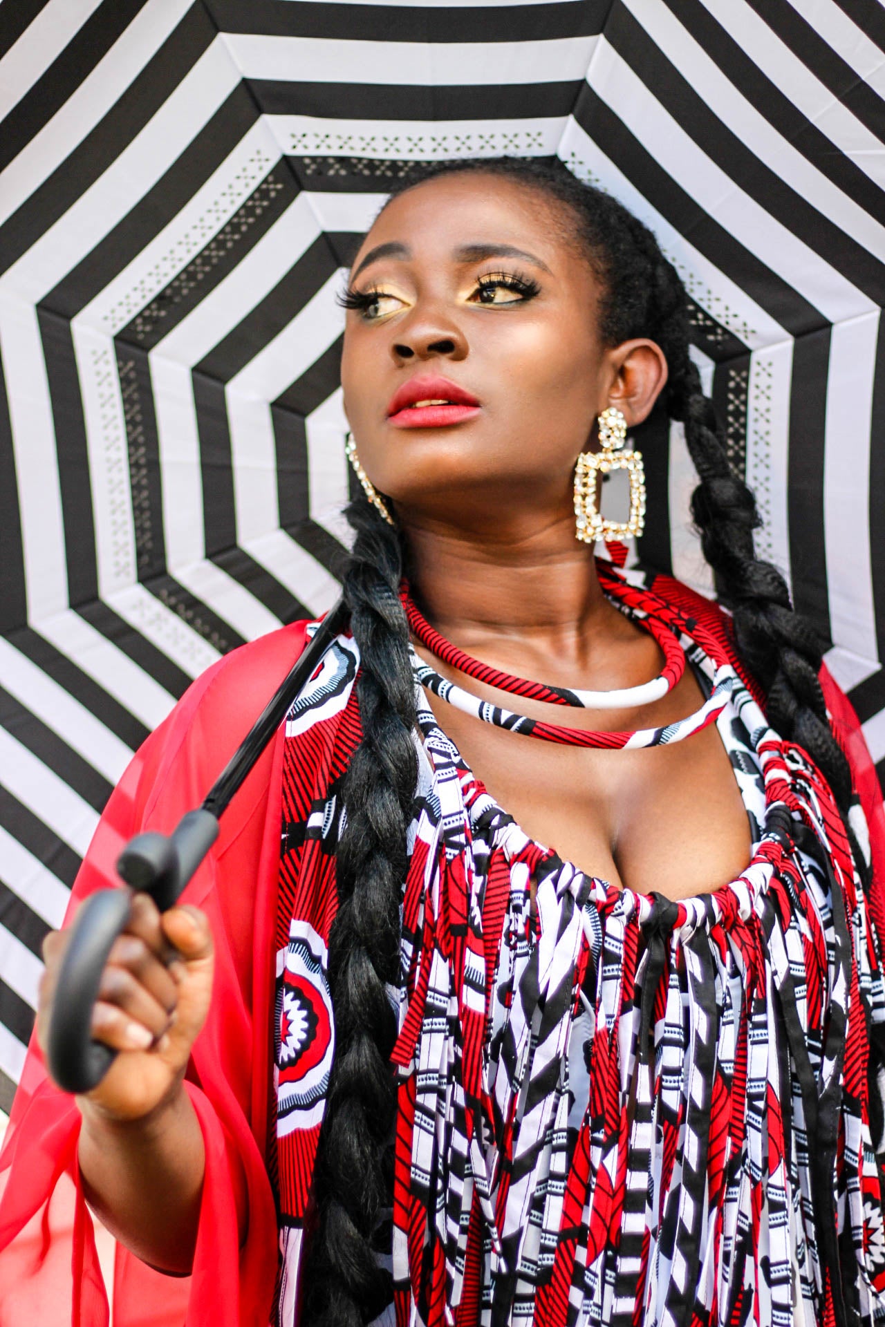Delta statement neckpiece - Akese Stylelines
