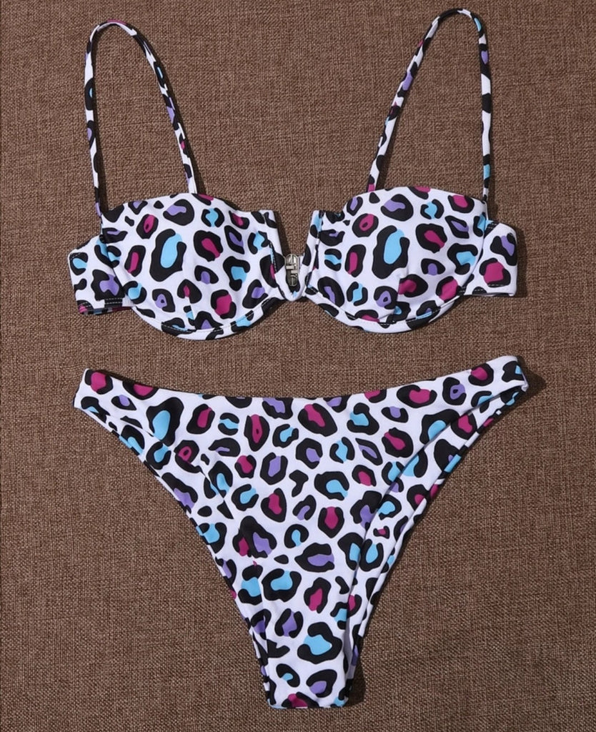 Puple spot Swimsuit. - Akese Stylelines 